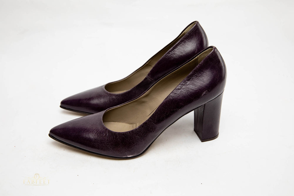 
                  
                    Load image into Gallery viewer, Felica (block heel work shoe)
                  
                
